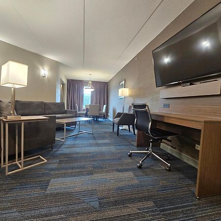 แคลเรียน โฮเต็ล แอนด์ สวีทส์ Hotel แบรนดอน ภายนอก รูปภาพ