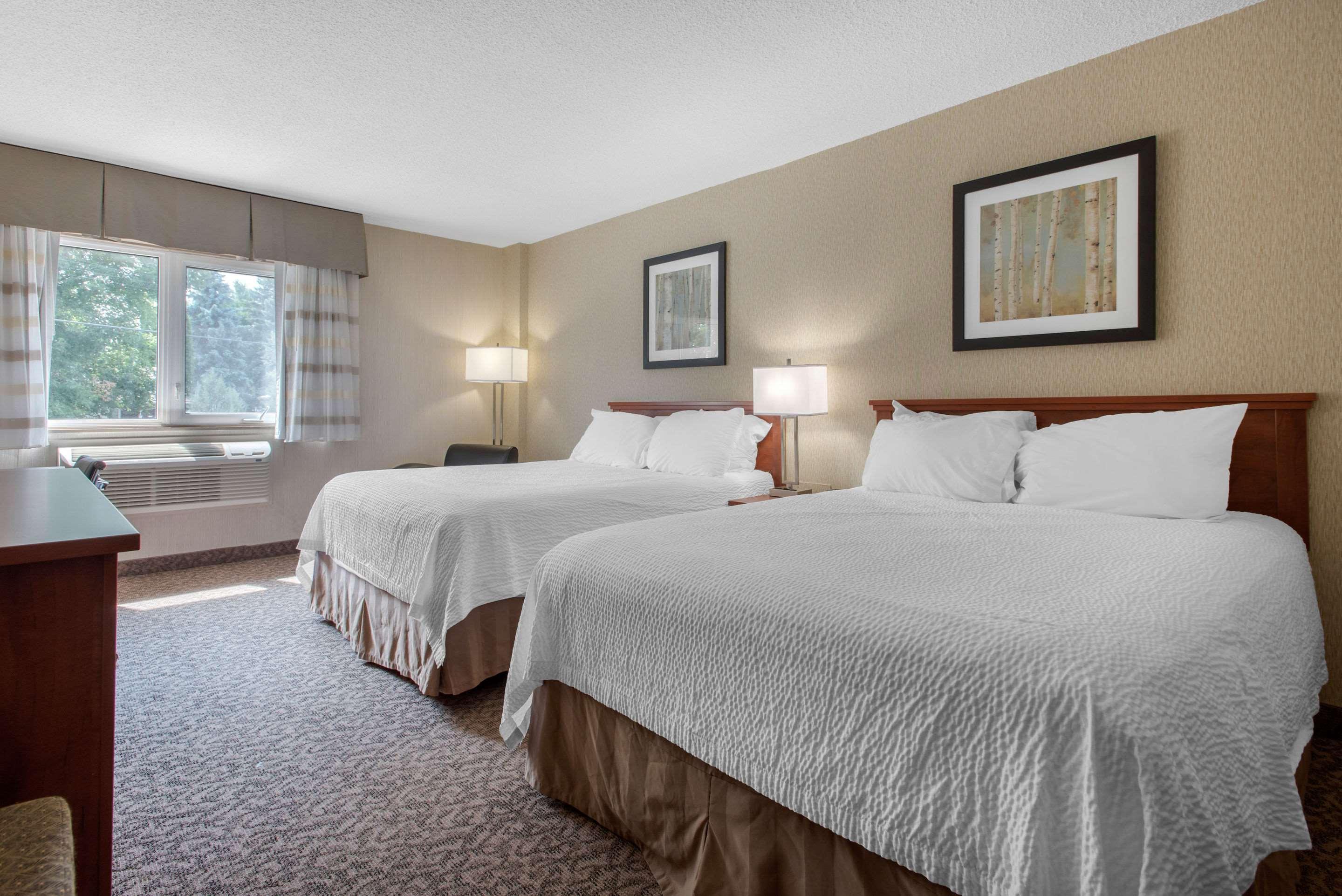 แคลเรียน โฮเต็ล แอนด์ สวีทส์ Hotel แบรนดอน ภายนอก รูปภาพ
