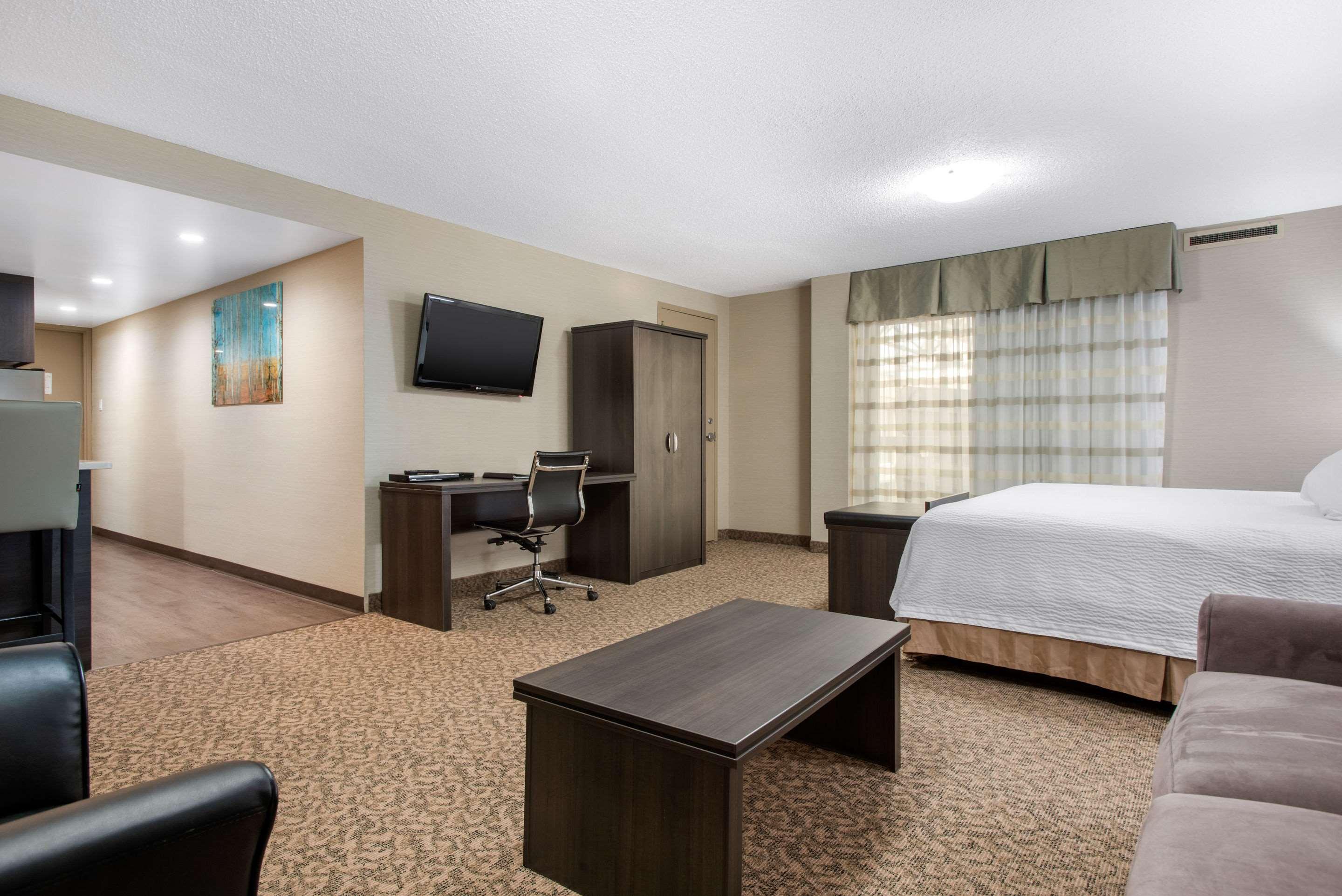 แคลเรียน โฮเต็ล แอนด์ สวีทส์ Hotel แบรนดอน ภายนอก รูปภาพ
