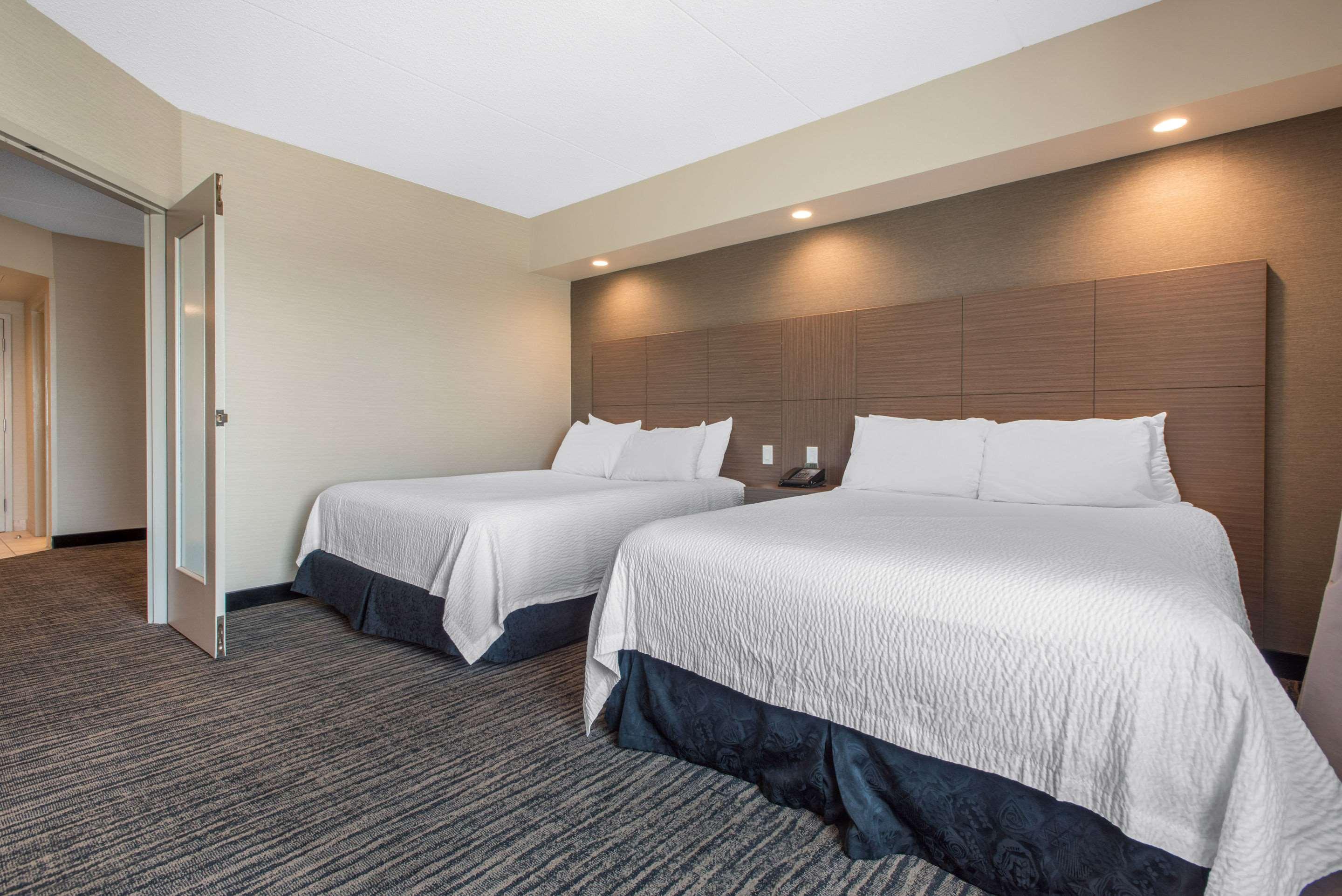 แคลเรียน โฮเต็ล แอนด์ สวีทส์ Hotel แบรนดอน ภายนอก รูปภาพ