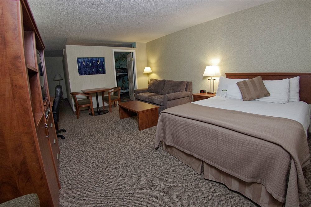 แคลเรียน โฮเต็ล แอนด์ สวีทส์ Hotel แบรนดอน ภายนอก รูปภาพ