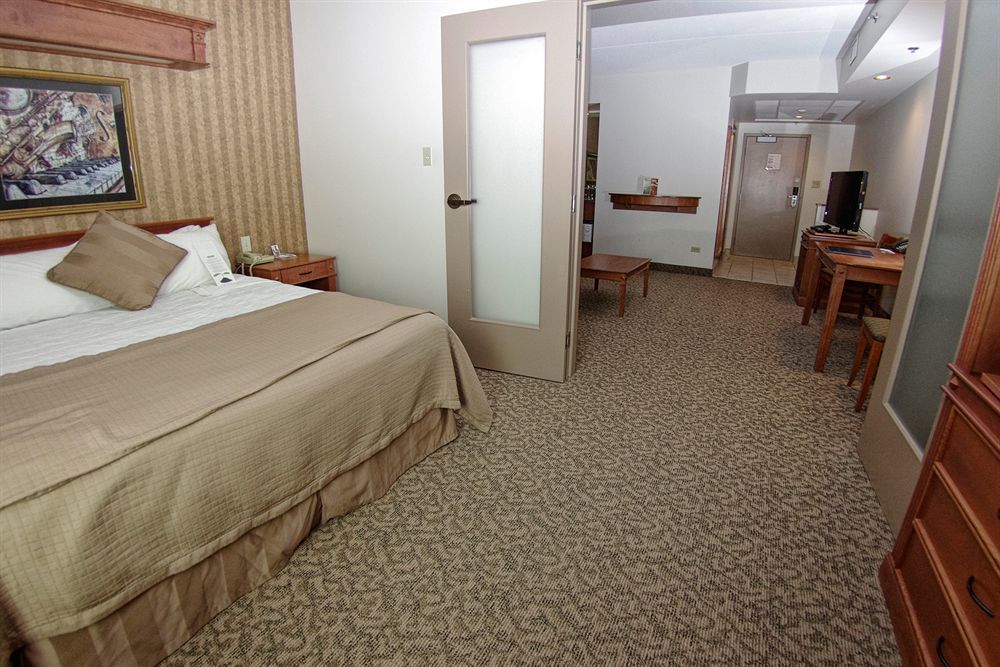 แคลเรียน โฮเต็ล แอนด์ สวีทส์ Hotel แบรนดอน ภายนอก รูปภาพ