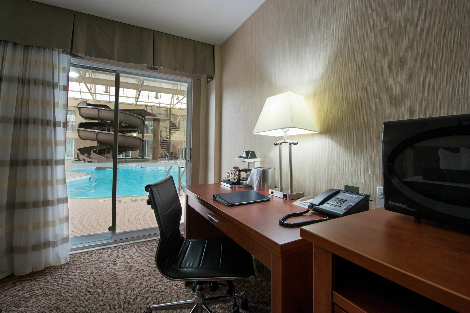แคลเรียน โฮเต็ล แอนด์ สวีทส์ Hotel แบรนดอน ภายนอก รูปภาพ